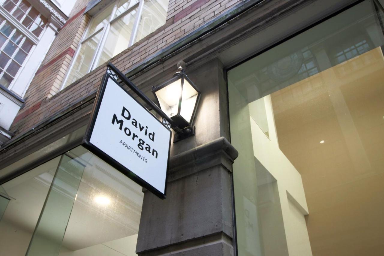 No 2 Under The Clock By Ssw - 2Br, Right In The City Centre, Sleeps 6 Cardiff Buitenkant foto